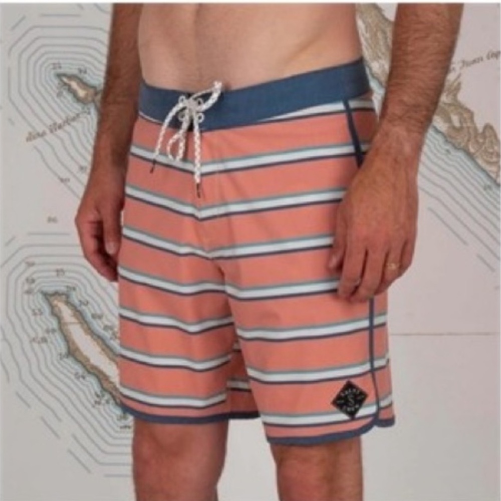 Salty Crew 38 Board Shorts Salty Crew Beachbreak in Sunburn NWT